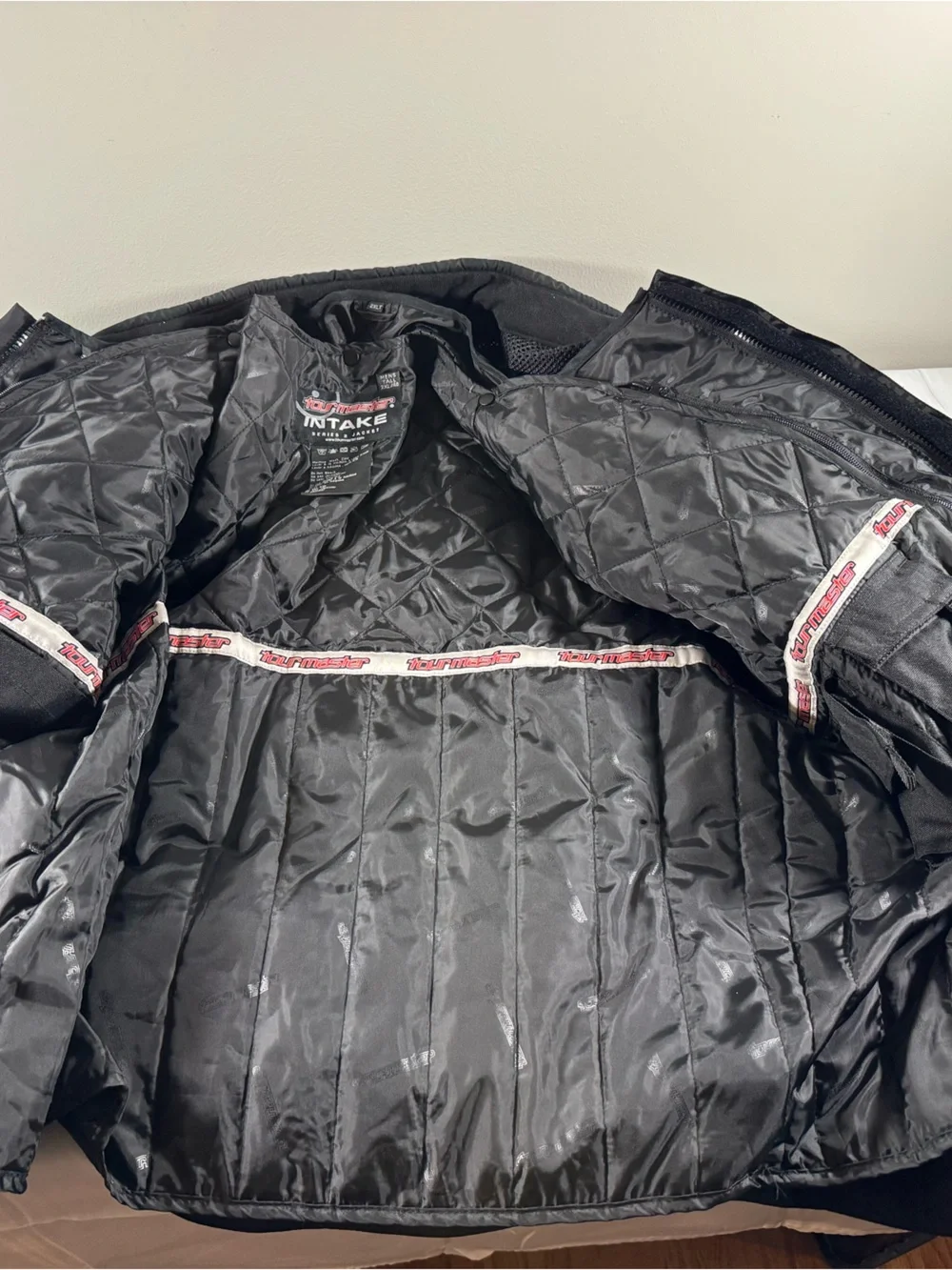 Like New Tourmaster Intake Series 2 Mesh Motorcycle Jacket. All 3 Liners